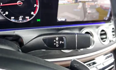 Mercedes-Benz E-Class 2018, 63792 км, за 66218.49 USD - фото 8