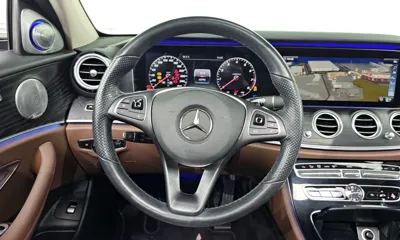 Mercedes-Benz E-Class 2018, 63792 км, за 66218.49 USD - фото 12