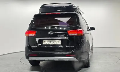 Kia Canival 2017, 120539 км, за 9124.33 USD
