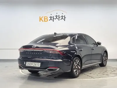 Hyundai Grandeur 2021, 81680 км, за 13921.43 USD
