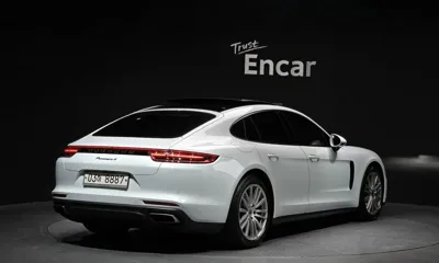 Porsche Panamera 2018, 176653 км, за 35097.99 USD