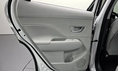 Hyundai Kona 2023, 61830 км, за 18475.17 USD - фото 25