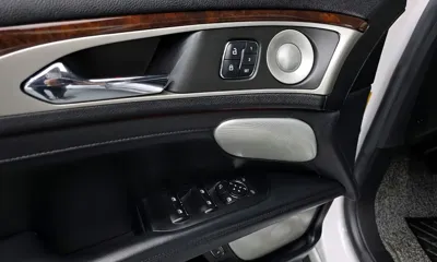 Lincoln MKZ 2017, 87058 км, за 10505.45 USD - фото 12