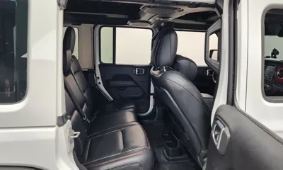 Jeep Wrangler 2019, 42782 км, за 27898.12 USD - фото 11