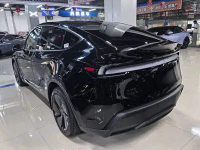 Tesla Model Y 2026, 100 км, за 35579.06 USD