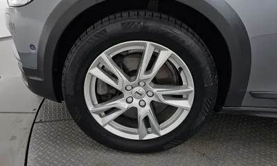 Volvo V90 2018, 252006 км, за 8867.57 USD