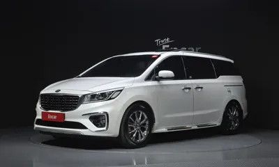 Kia Canival · 2020 год