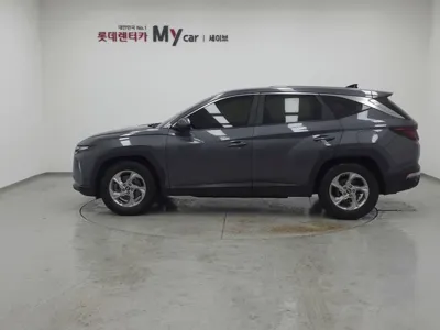 Hyundai Tucson 2023, 135981 км, за 8469.06 USD