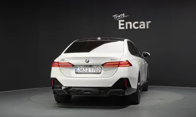 BMW 5-Series 2025, 5712 км, за 57850.19 USD