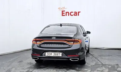 Hyundai Grandeur 2019, 141672 км, за 8741.71 USD