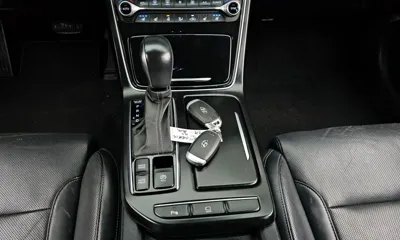 Hyundai Grandeur 2019, 141672 км, за 8741.71 USD - фото 9