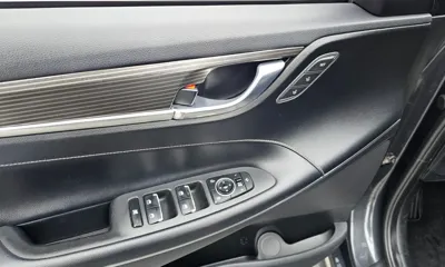 Hyundai Grandeur 2019, 141672 км, за 8741.71 USD - фото 19