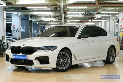 BMW 5-Series · 2020 год