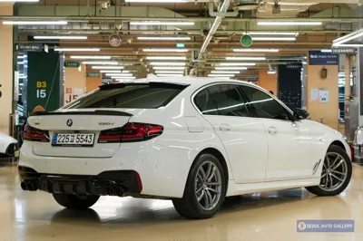 BMW 5-Series 2020, 101500 км, за 19450.97 USD