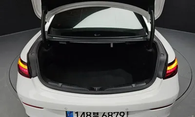 Mercedes-Benz E-Class 2022, 86885 км, за 27814.55 USD - фото 20