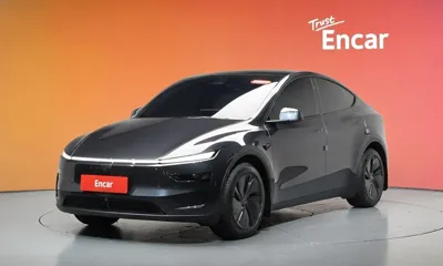 Tesla Model Y · 2025 год