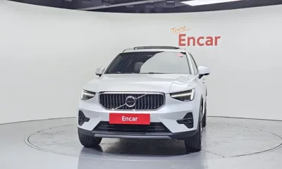 Volvo XC40 2023, 26999 км, за 24878.56 USD