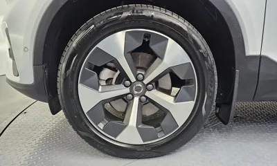 Volvo XC40 2023, 26999 км, за 24878.56 USD