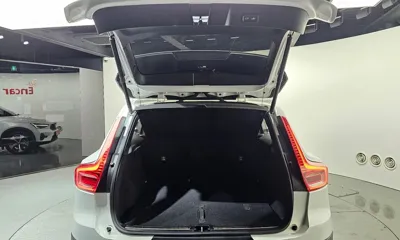 Volvo XC40 2023, 26999 км, за 24878.56 USD - фото 20