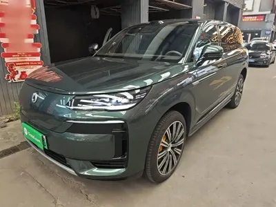 Denza 腾势N9 · 2025 год