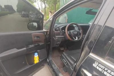 Honda Odyssey 2022, 30900 км, за 23438 USD - фото 16