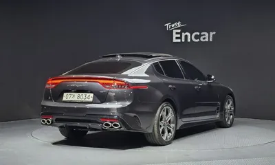 Kia Stinger 2018, 97636 км, за 9844.73 USD