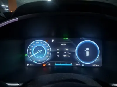 Hyundai Santafe 2023, 24236 км, за 20802.18 USD