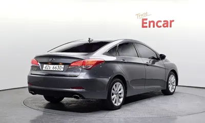 Hyundai i40 2014, 93700 км, за 4618.43 USD