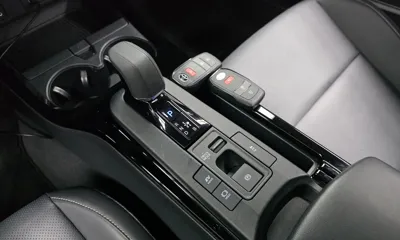 Toyota Prius 2024, 19192 км, за 22449.78 USD - фото 9