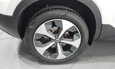Volvo XC40 2025, 20294 км, за 27697.01 USD