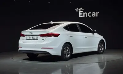 Hyundai Avante 2017, 91513 км, за 5850.61 USD