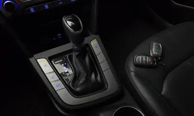 Hyundai Avante 2017, 91513 км, за 5850.61 USD - фото 9
