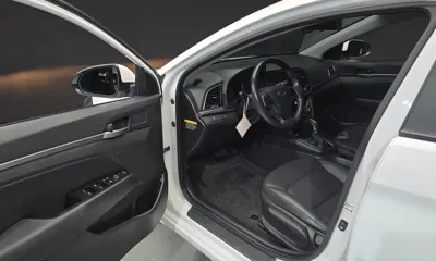 Hyundai Avante 2017, 91513 км, за 5850.61 USD - фото 10