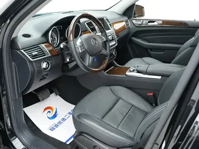 Mercedes-Benz M-Class 2015, 33000 км, за 32077.07 USD