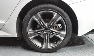 Kia K5 2023, 16549 км, за 15695.35 USD