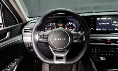 Kia K5 2023, 16549 км, за 15695.35 USD - фото 13