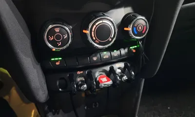 MINI Cooper 2016, 58906 км, за 5254.86 USD - фото 18