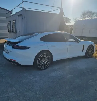 Porsche Panamera 2020, 111000 км, за 43980.57 USD