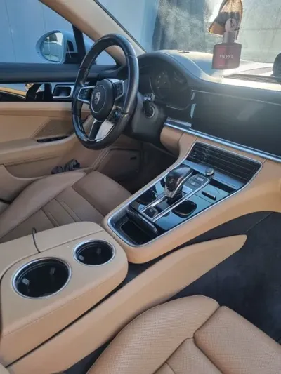 Porsche Panamera 2020, 111000 км, за 43980.57 USD