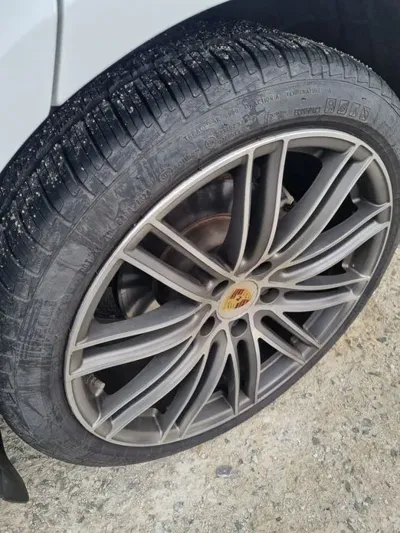 Porsche Panamera 2020, 111000 км, за 43980.57 USD