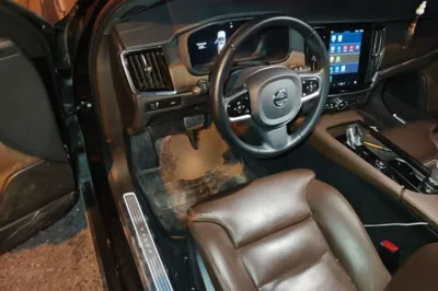 Volvo S90 2022, 94300 км, за 21485 USD - фото 10