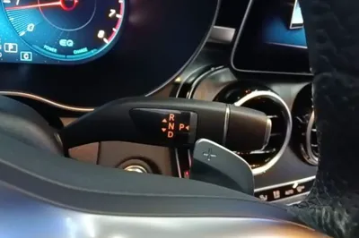 Mercedes-Benz C-Class 2020, 80000 км, за 23514 USD - фото 24