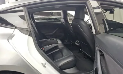 Tesla Model 3 2020, 161799 км, за 14966.52 USD - фото 11