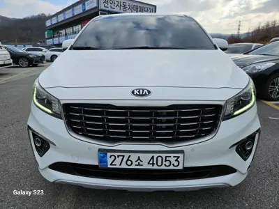 Kia Canival 2020, 75475 км, за 12465.54 USD