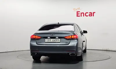 Hyundai Genesis 2014, 83851 км, за 7745.83 USD