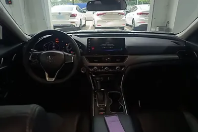 Honda Accord 2022, 37900 км, за 18322 USD - фото 12