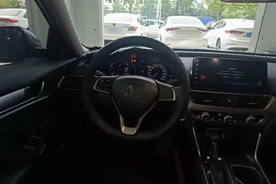 Honda Accord 2022, 37900 км, за 18322 USD - фото 13