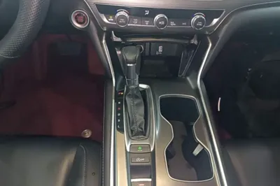 Honda Accord 2022, 37900 км, за 18322 USD - фото 16