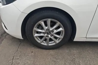 Mazda Mazda 3 Axela 2017, 51800 км, за 7459 USD