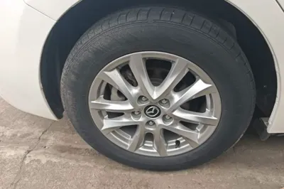Mazda Mazda 3 Axela 2017, 51800 км, за 7459 USD